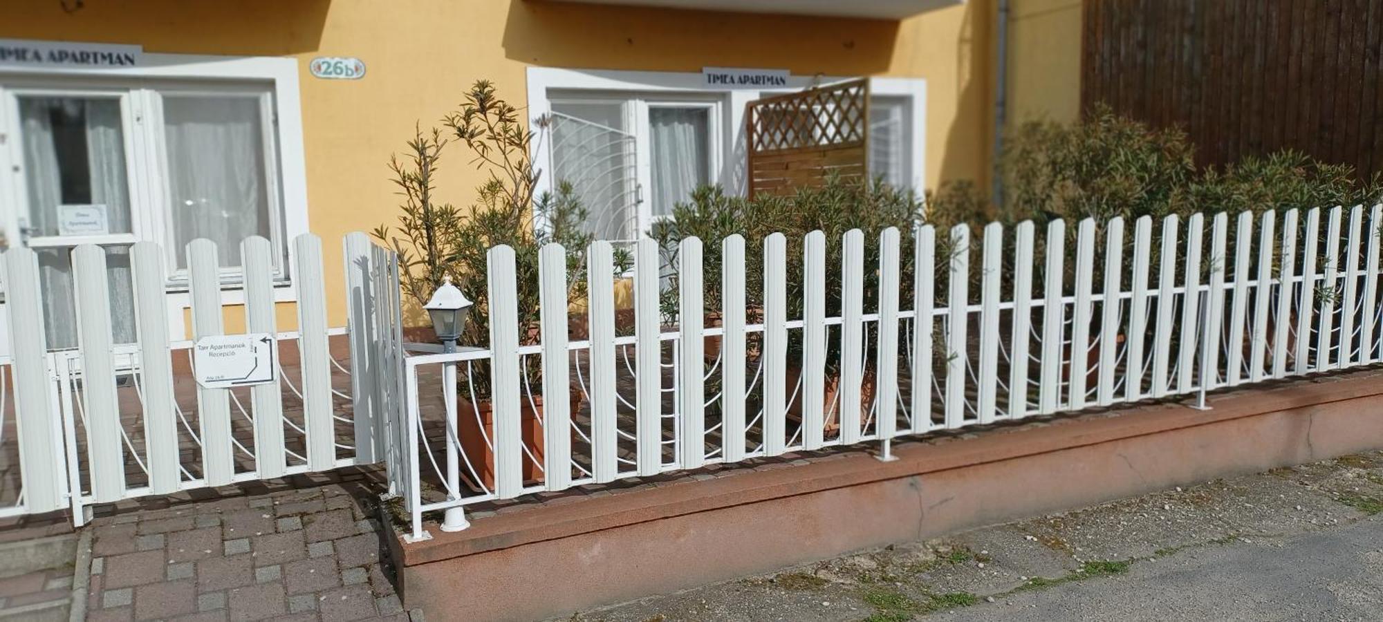 Tarr-Timea Apartmanok 凯斯特海伊 外观 照片